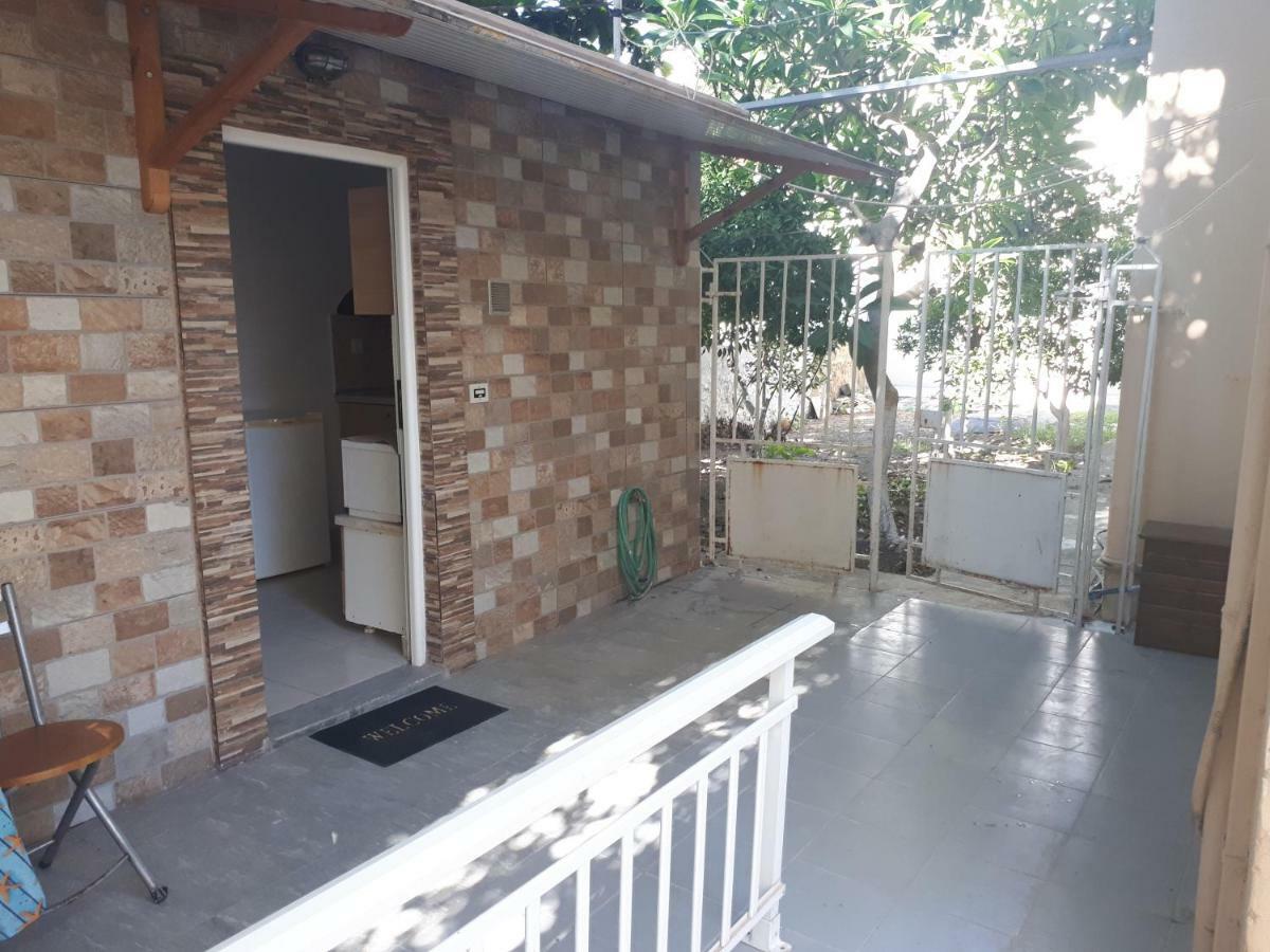 Vivian'S Small House Apartment Rhodes City Luaran gambar